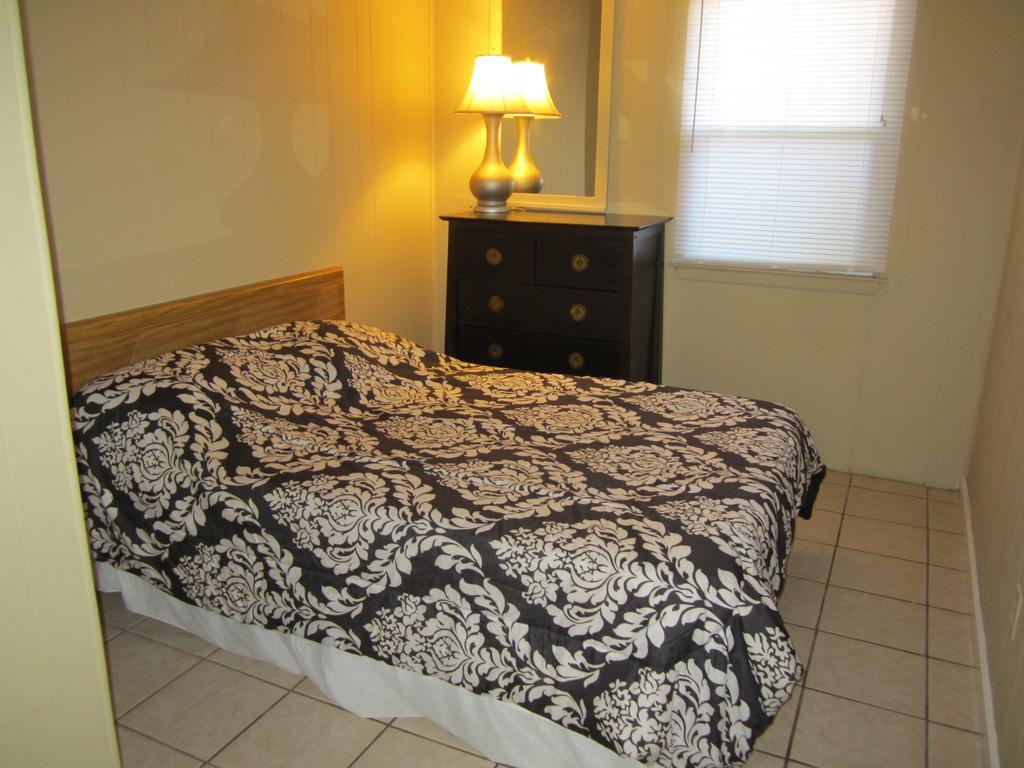 Sea Garden Motel 2*
